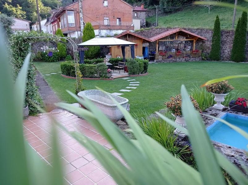 Hotel La Casa Del Agua 56 à Limpias Extérieur photo